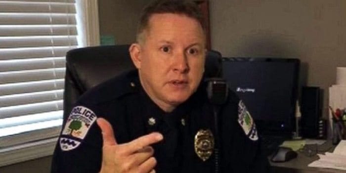 טוד שאו, מפקד משטרה שהודח, גזענות כלפי שחורים ואפליית צרכני קנאביס